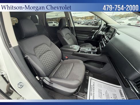 Used 2022 Nissan Pathfinder SV image 30