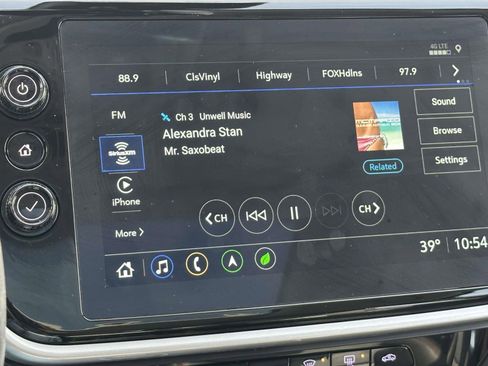 Used 2023 Chevrolet Bolt EUV Premier w/ Sun & Sound Package image 10