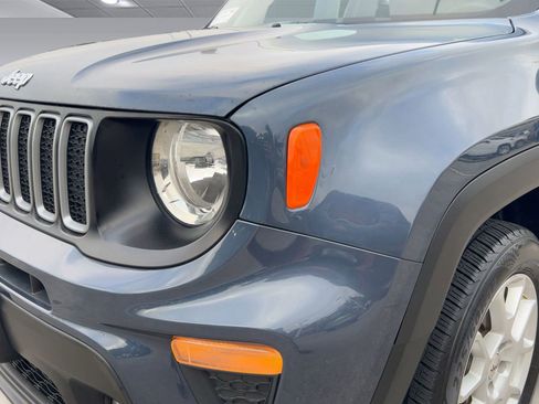 Used 2022 Jeep Renegade Latitude image 10