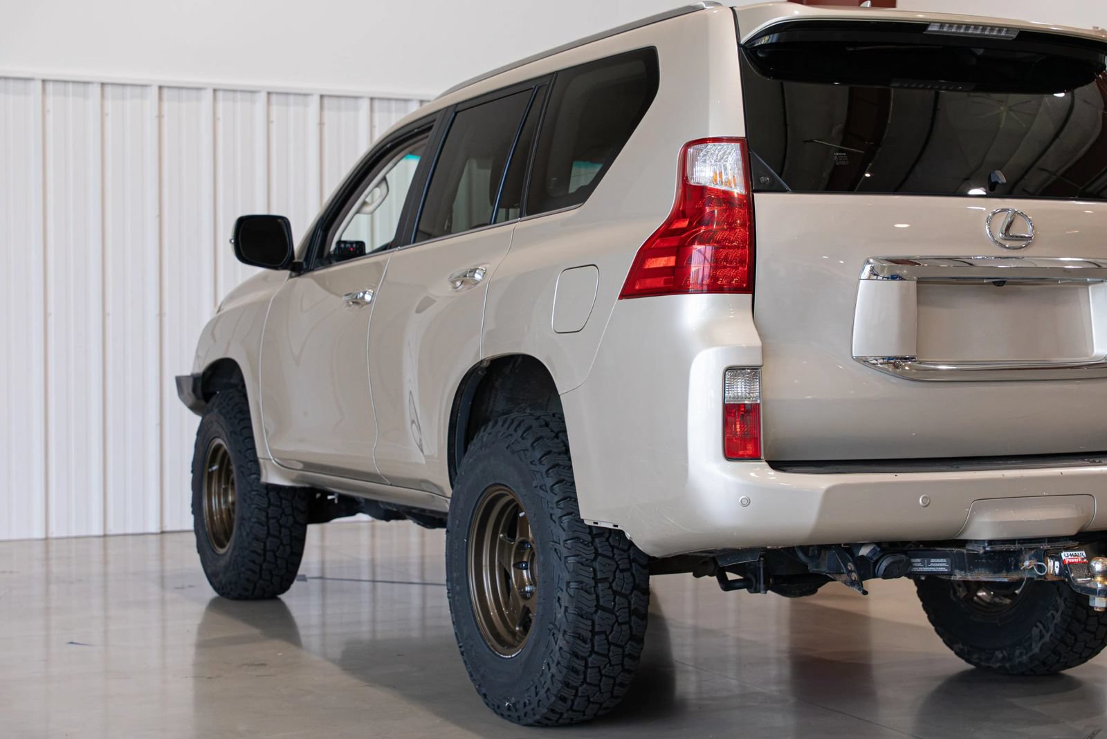 Used 2011 Lexus GX 460 w/ Convenience Pkg AWD/4WD image 18