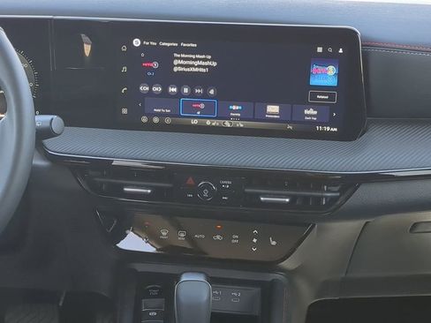 New 2026 Nissan Kicks SR w/ SR Premium Package image 18