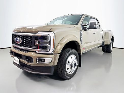 Used 2026 Ford F450 Platinum w/ Platinum Plus Package AWD/4WD image 1