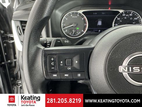 Used 2024 Nissan Rogue SV image 25