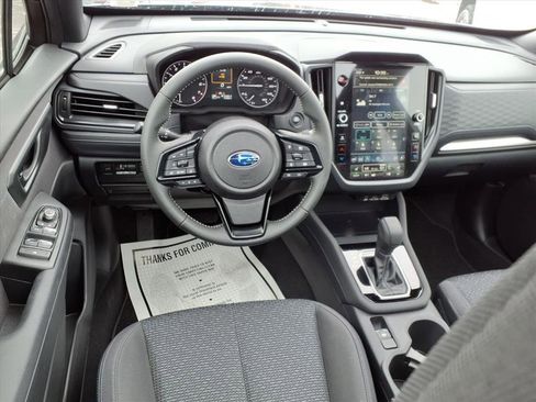 Used 2025 Subaru Forester Premium image 4