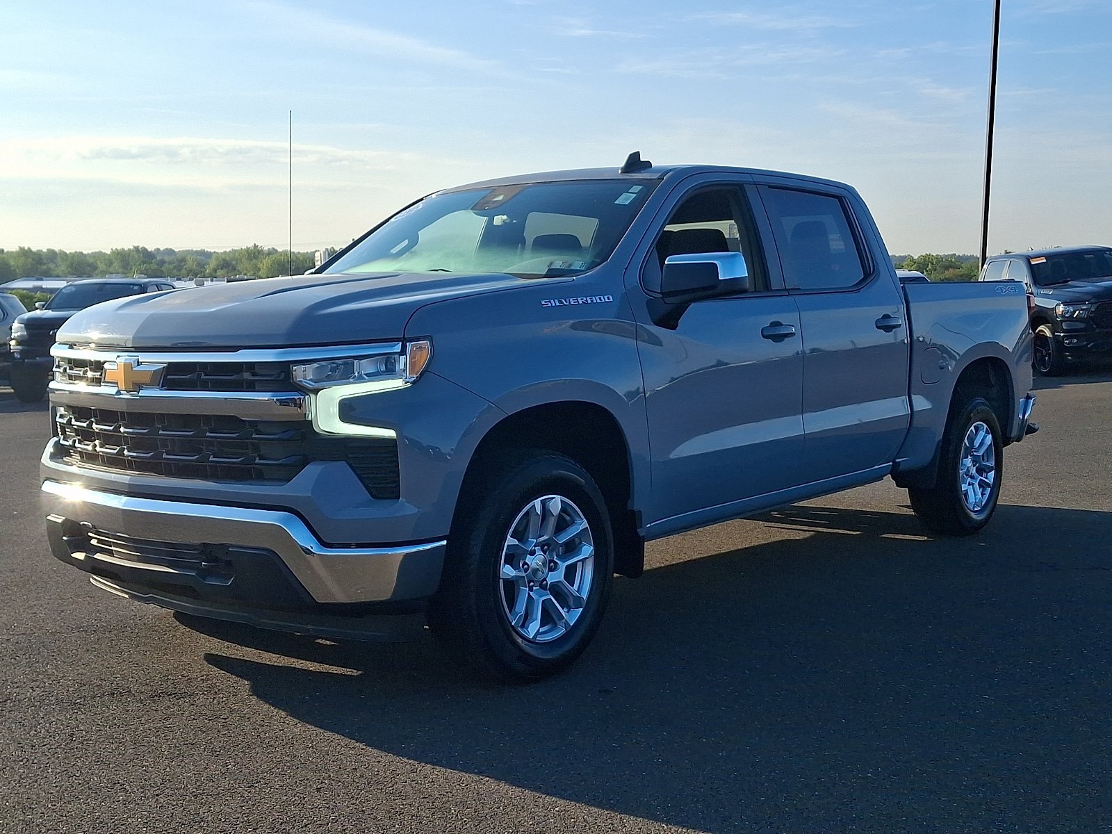 Used 2024 Chevrolet Silverado 1500 LT AWD/4WD image 3