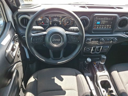 Used 2023 Jeep Wrangler Unlimited Sport AWD/4WD image 11