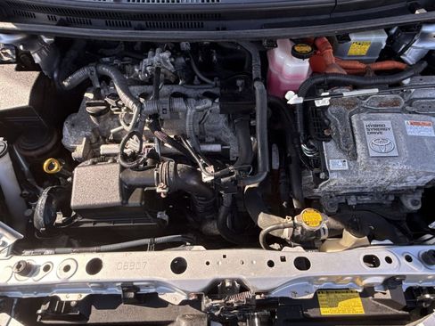 Used 2014 Toyota Prius C Four image 23