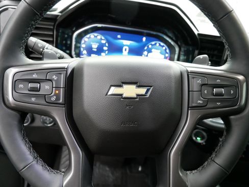 Used 2025 Chevrolet Silverado 1500 High Country w/ Technology Package image 17