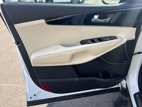 Used 2016 Kia Sorento SX w/ SXL Technology Package image 22