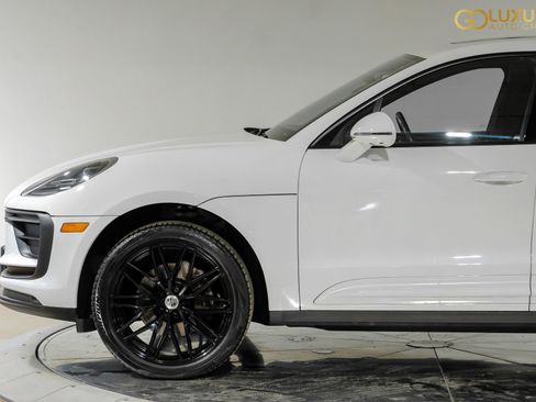 Used 2023 Porsche Macan AWD/4WD image 14