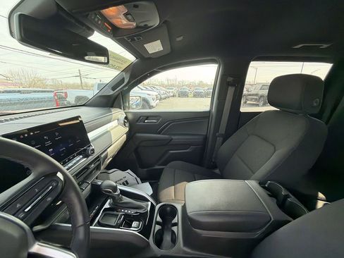 Used 2023 Chevrolet Colorado LT w/ LT Convenience Package II image 11