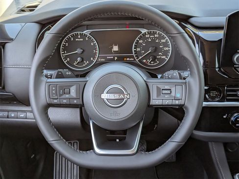 New 2025 Nissan Pathfinder SV w/ Cargo Package image 10