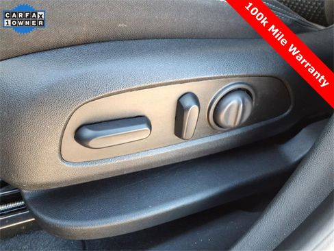 Used 2023 GMC Terrain SLE w/ Driver Convenience Package image 16