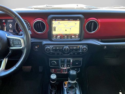 Used 2021 Jeep Wrangler Rubicon AWD/4WD image 12