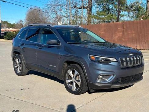 Used 2021 Jeep Cherokee Limited FWD image 3