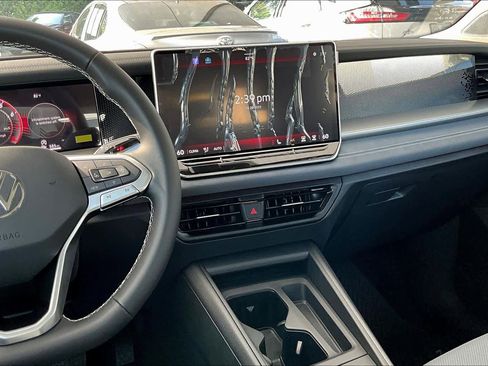 New 2026 Volkswagen Tiguan SE image 6