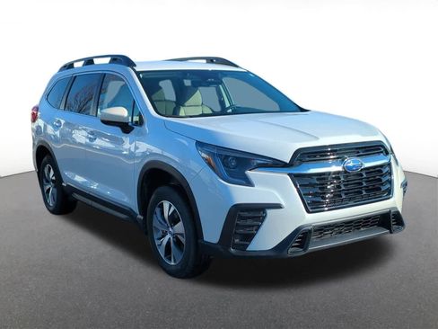 Certified 2025 Subaru Ascent Premium w/ Premium Package image 8