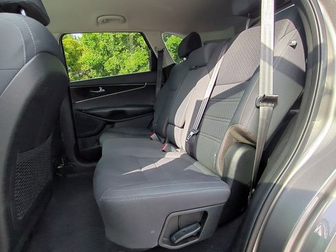 Used 2018 Kia Sorento LX image 29