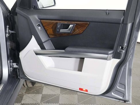 Used 2014 Mercedes-Benz GLK 350 4MATIC image 22