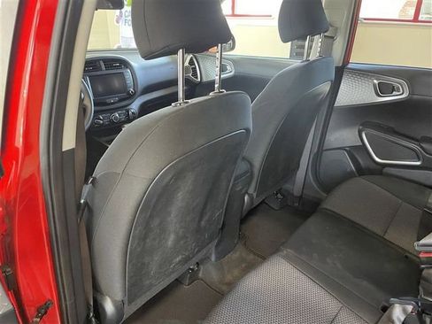 Used 2023 Kia Soul LX image 26