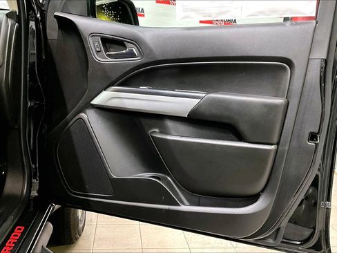 Used 2019 Chevrolet Colorado LT w/ Redline Special Edition image 21