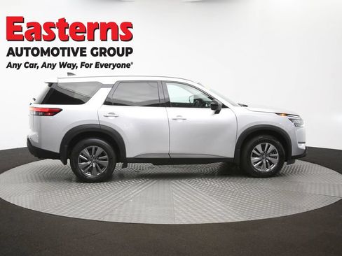 Used 2023 Nissan Pathfinder S AWD/4WD image 43