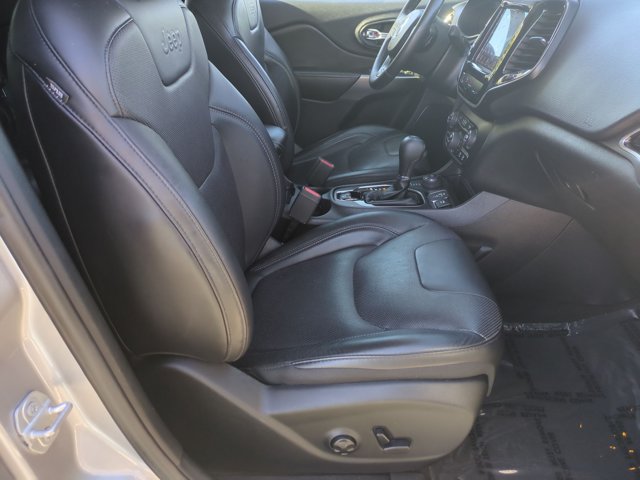 Used 2019 Jeep Cherokee Limited AWD/4WD image 19
