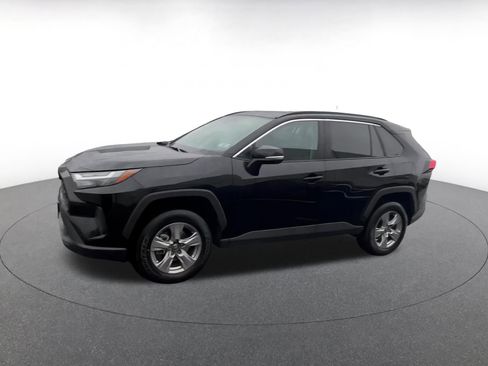 Used 2025 Toyota RAV4 XLE image 7