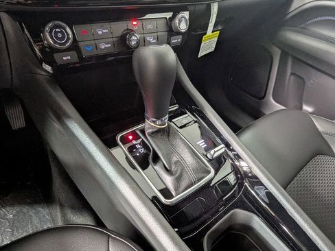 New 2026 Jeep Compass Latitude image 26