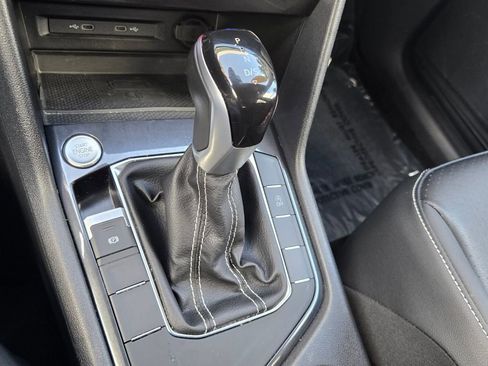 Used 2023 Volkswagen Tiguan SE image 21