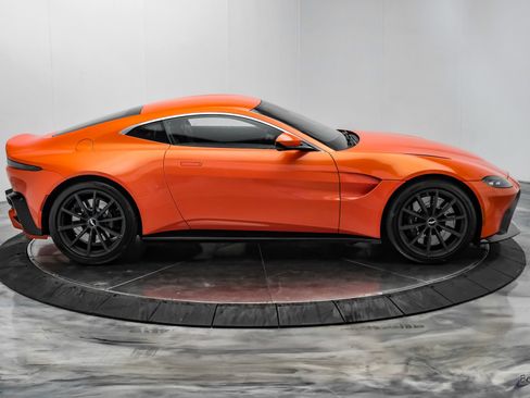 Used 2020 Aston Martin V8 Vantage Coupe RWD image 25