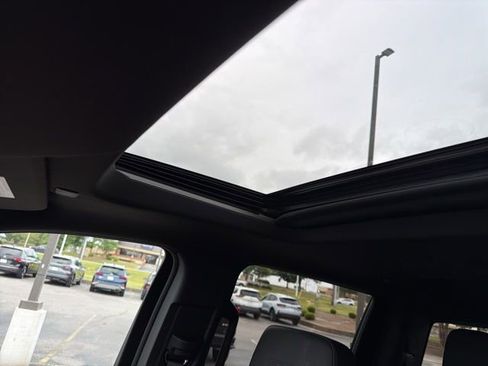 Used 2024 GMC Sierra 1500 AT4 w/ Technology Package AWD/4WD image 19