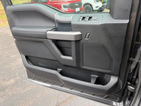 Used 2020 Ford F150 XLT w/ Equipment Group 302A Luxury AWD/4WD image 14