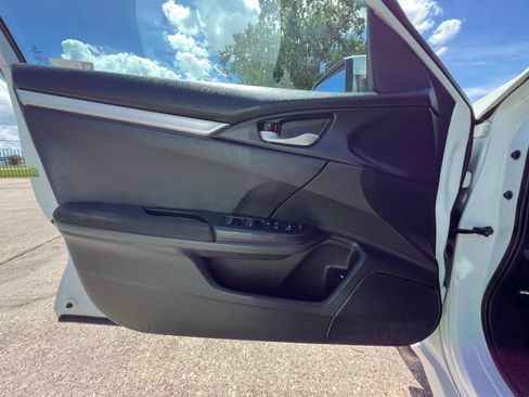 Used 2019 Honda Civic LX image 6