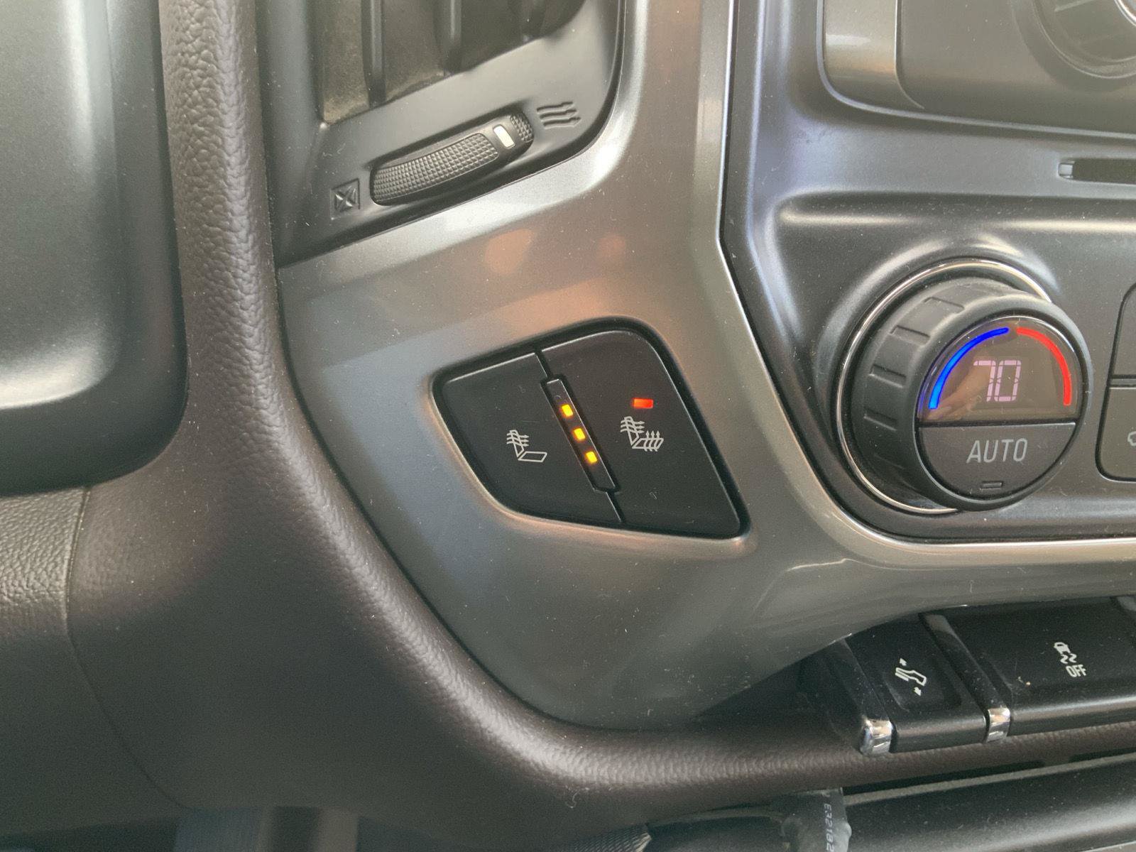 Used 2018 Chevrolet Silverado 1500 LT w/ Texas Edition AWD/4WD image 26