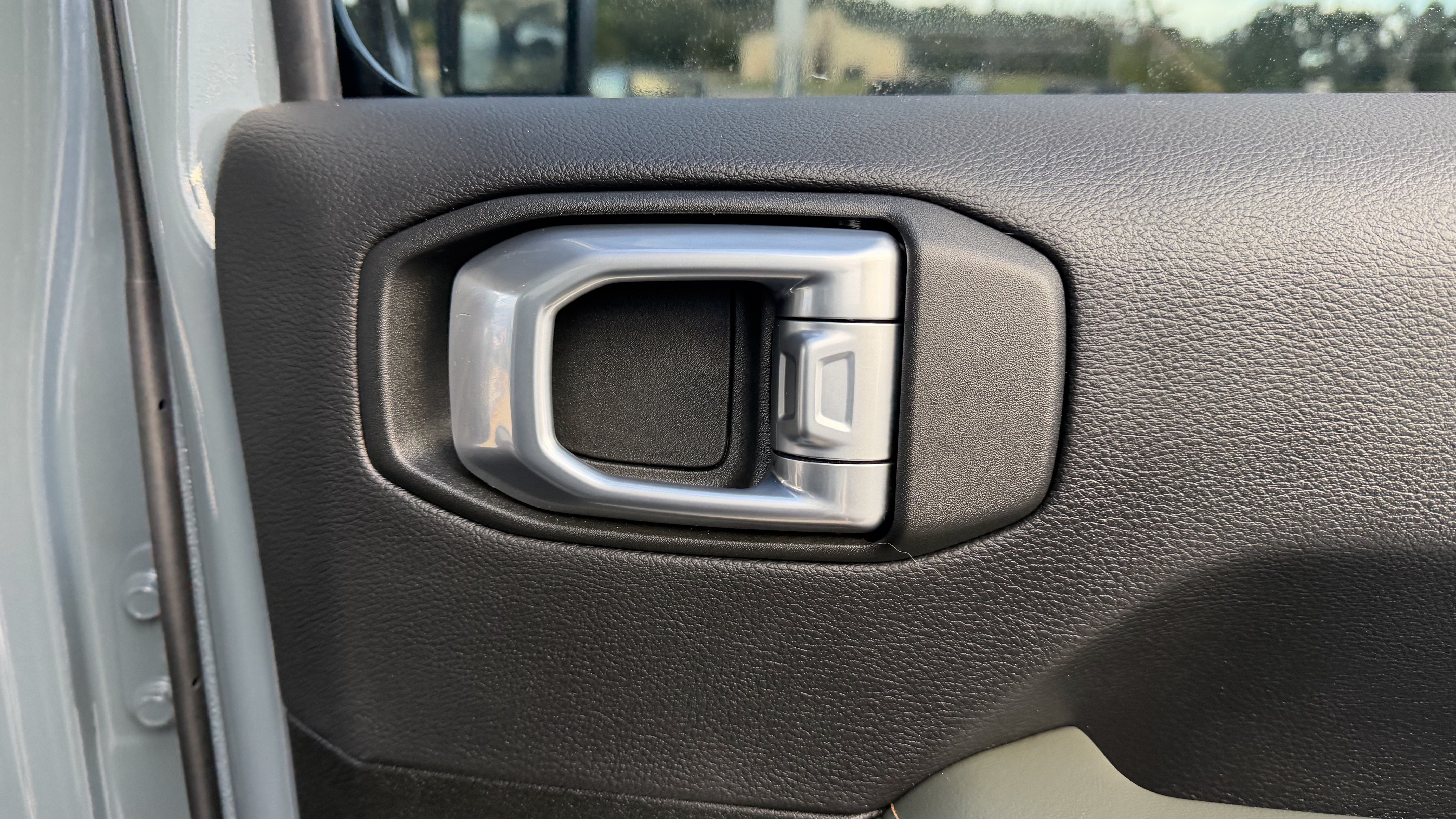 Used 2024 Jeep Gladiator Mojave AWD/4WD image 42