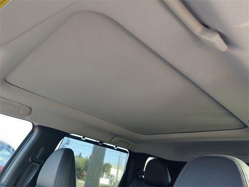 New 2025 Mitsubishi Outlander SEL image 24