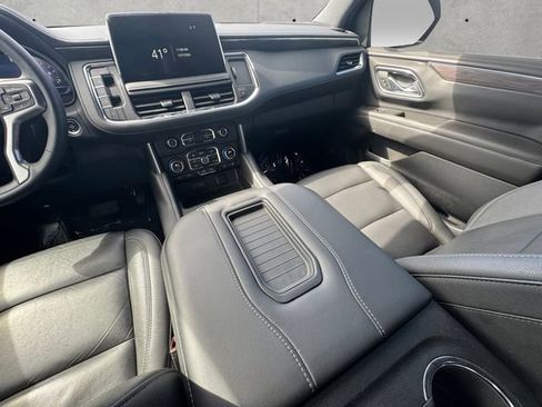 Used 2024 Chevrolet Tahoe Z71 w/ Z71 Off-Road Package image 3