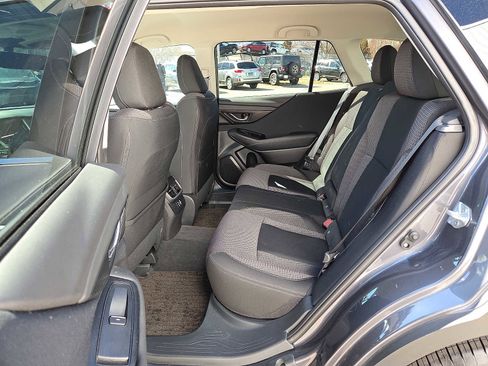 Used 2023 Subaru Outback Premium image 11