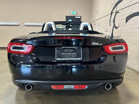 Used 2017 FIAT 124 Spider Lusso RWD image 8