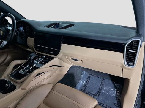 Used 2019 Porsche Cayenne image 30