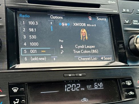 Used 2018 Toyota Avalon Touring image 17