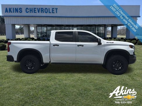 Used 2023 Chevrolet Silverado 1500 ZR2 w/ Technology Package AWD/4WD image 6