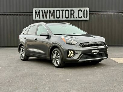 Used 2022 Kia Niro LXS