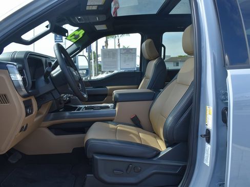 Used 2025 Ford F450 Lariat w/ FX4 Off-Road Package image 22