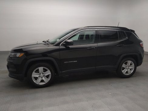 Used 2022 Jeep Compass Latitude FWD image 2