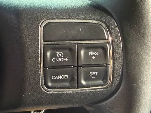 Used 2013 Jeep Wrangler Unlimited Sahara w/ Connectivity Group AWD/4WD image 14