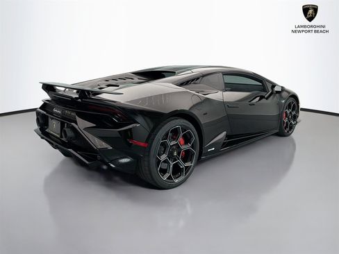 Used 2024 Lamborghini Huracan Tecnica RWD image 34