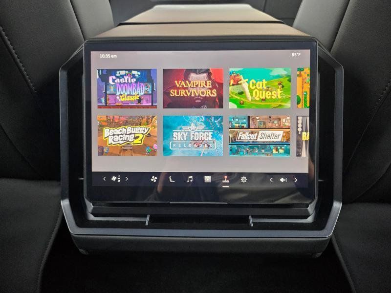 Used 2024 Tesla Cybertruck AWD Crew Cab image 77