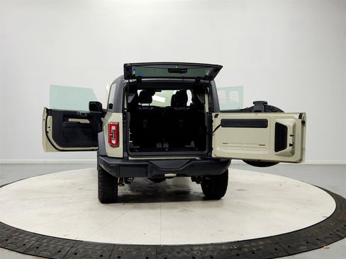 New 2025 Ford Bronco Badlands image 14